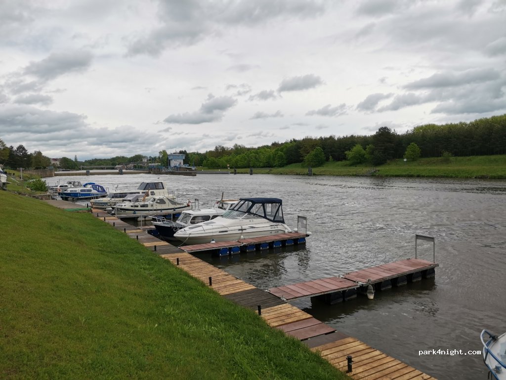 Marina - Lodě a karavany s.r.o. Týnec nad Labem — foto 4