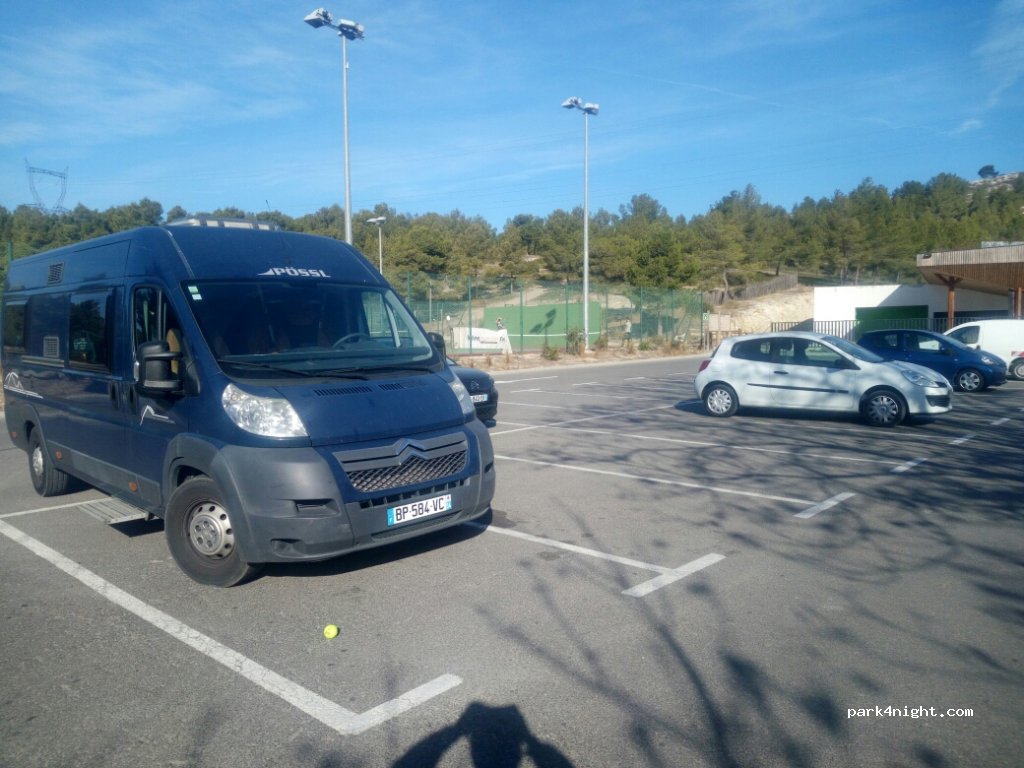 (13820) Ensuès-la-Redonne - Chemin du Stade — foto