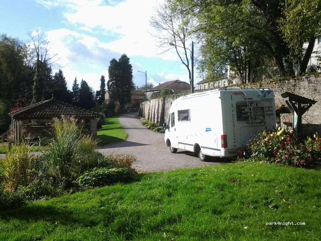 (88260) Vioménil - 5 Rue de la Source de la Saône — foto 2