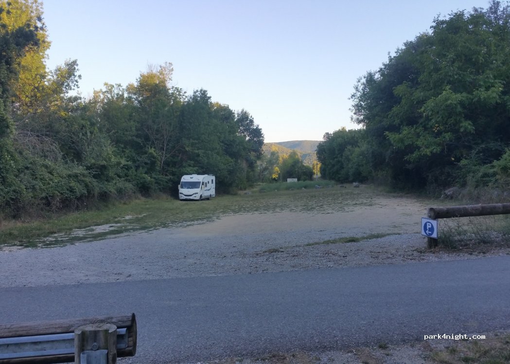 (04280) Céreste - Unnamed Road — foto 2