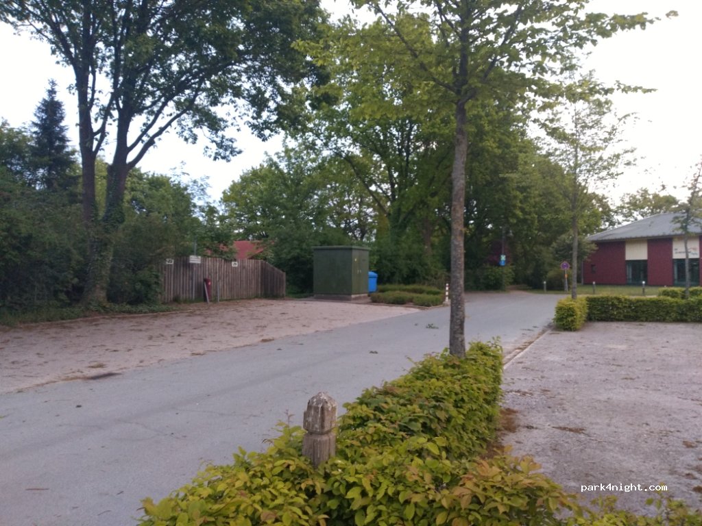 (26215) Wiefelstede - 11 Alter Damm — foto
