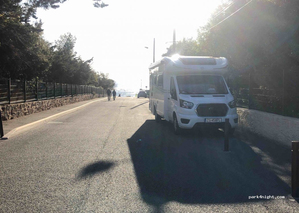 (83370) Fréjus - 37 Avenue Jean-François Millet — foto 2