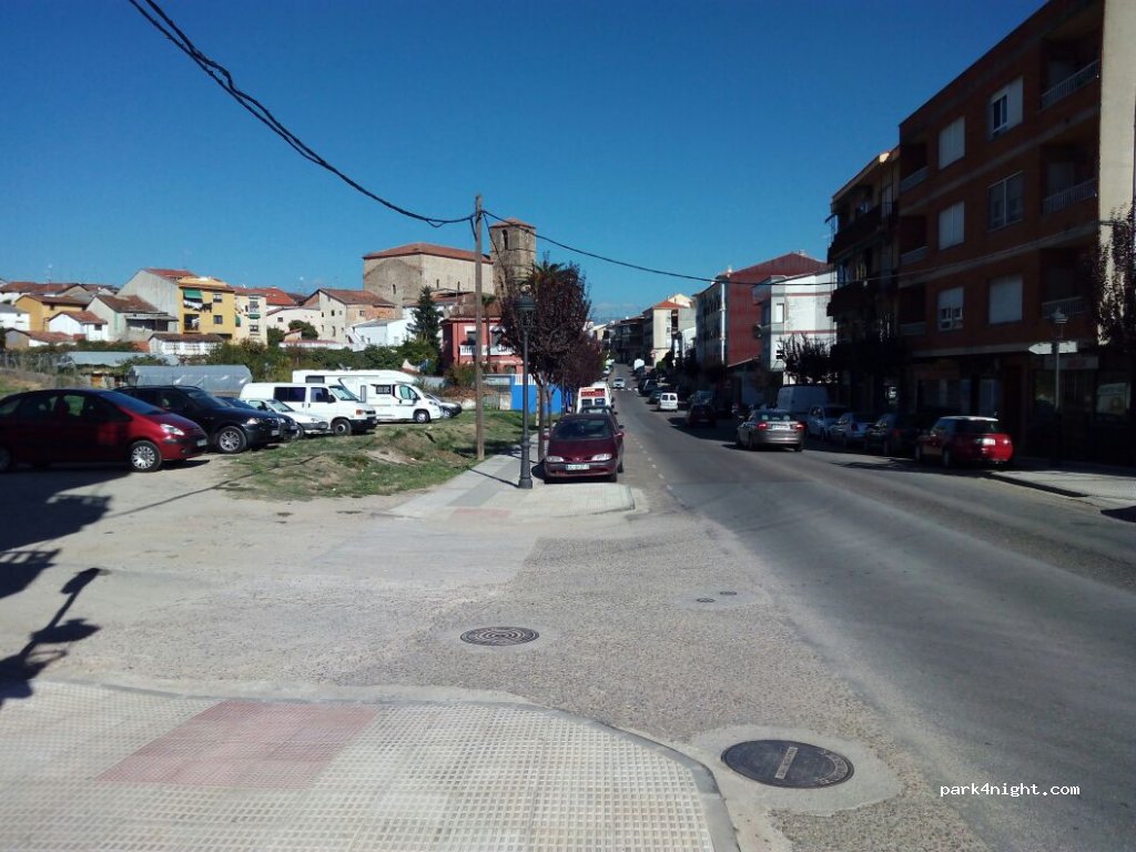 (10400) Jaraíz de la Vera - 118F Avenida de la Constitución — foto 2