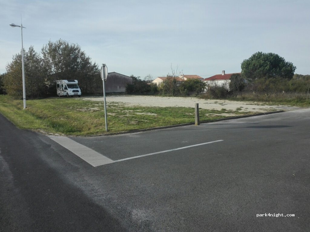 (17310) Saint-Pierre-d'Oléron - 11 Route de Sauzelle — foto