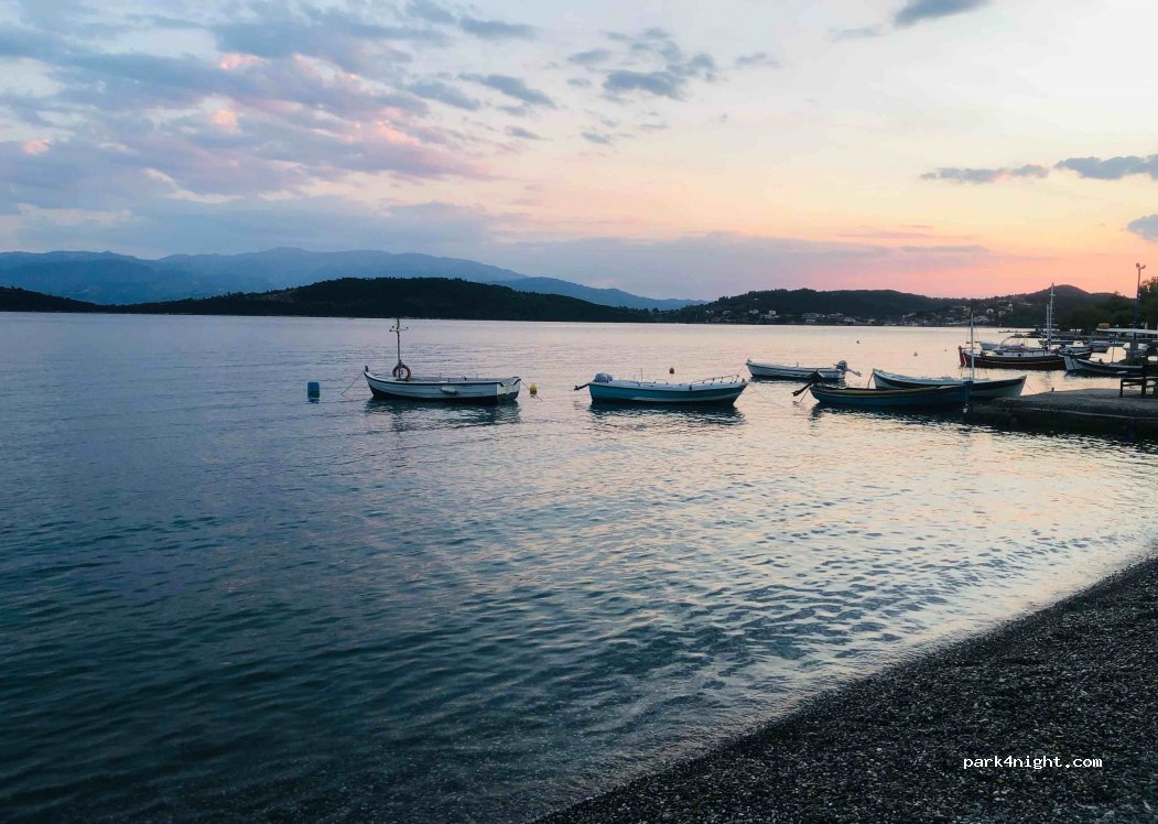 (330 58) Spilia - Ethniki Odos Antirriou Iteas — foto
