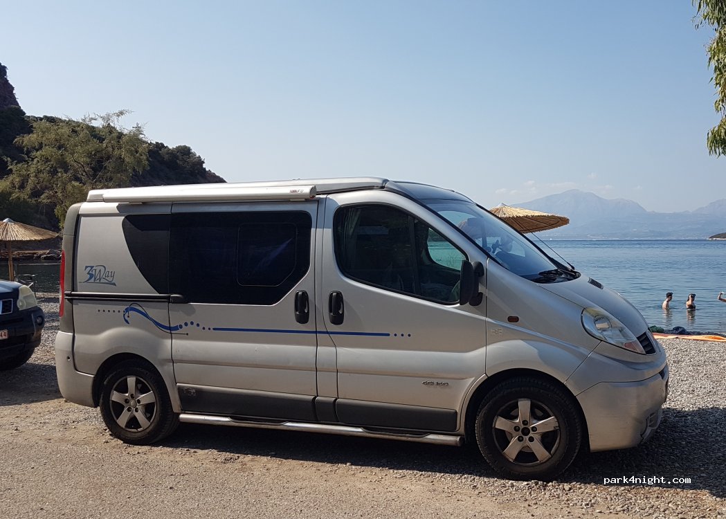 (330 58) Spilia - Ethniki Odos Antirriou Iteas — foto 2