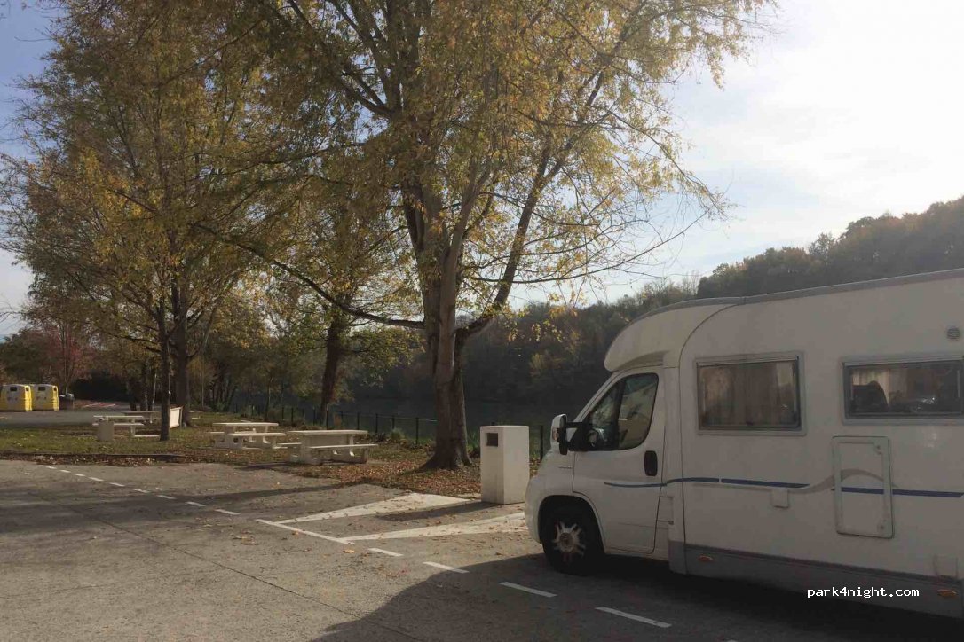 (38840) Saint-Lattier - Le Poing — foto 3