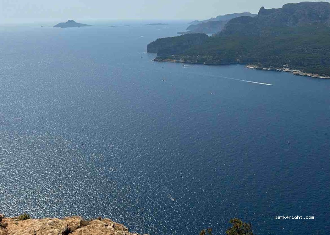 (13260) Cassis - Route des Crêtes — foto 3
