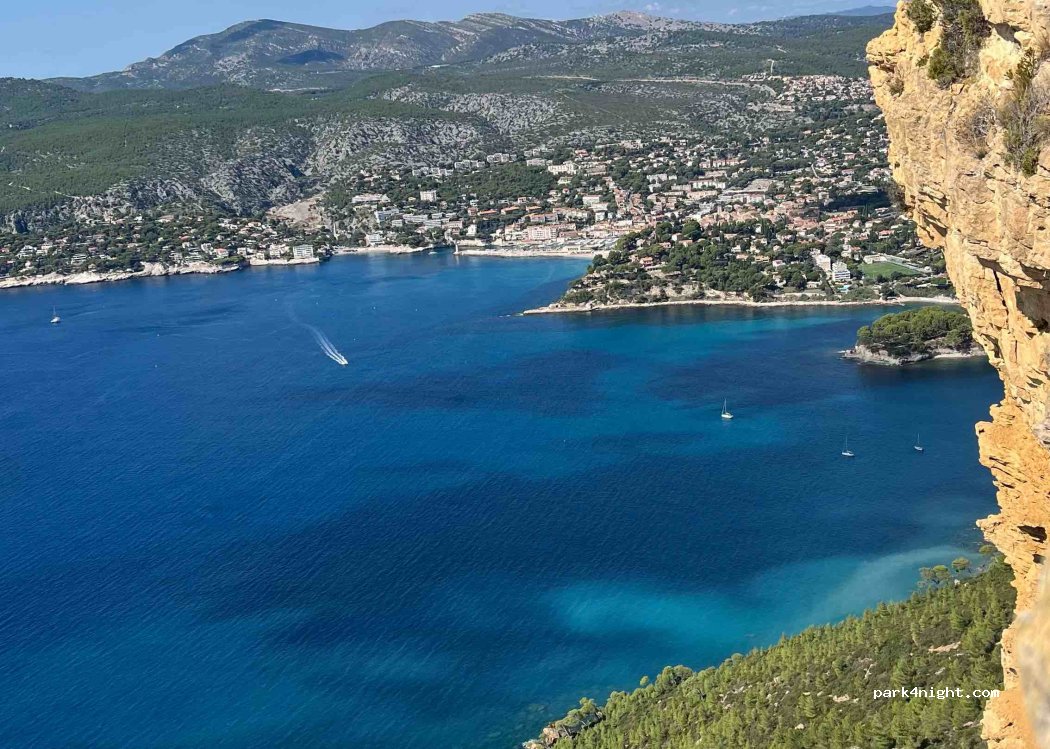 (13260) Cassis - Route des Crêtes — foto 4