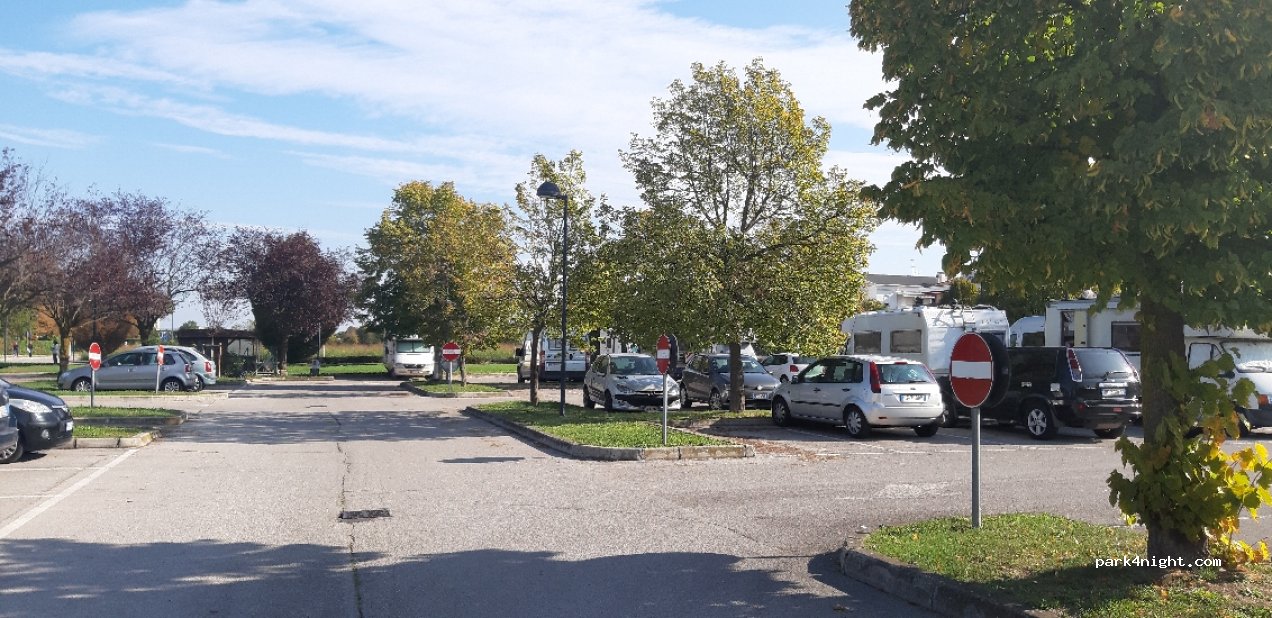 (35031) Abano Terme - 21 Via Gaspare Gozzi — foto