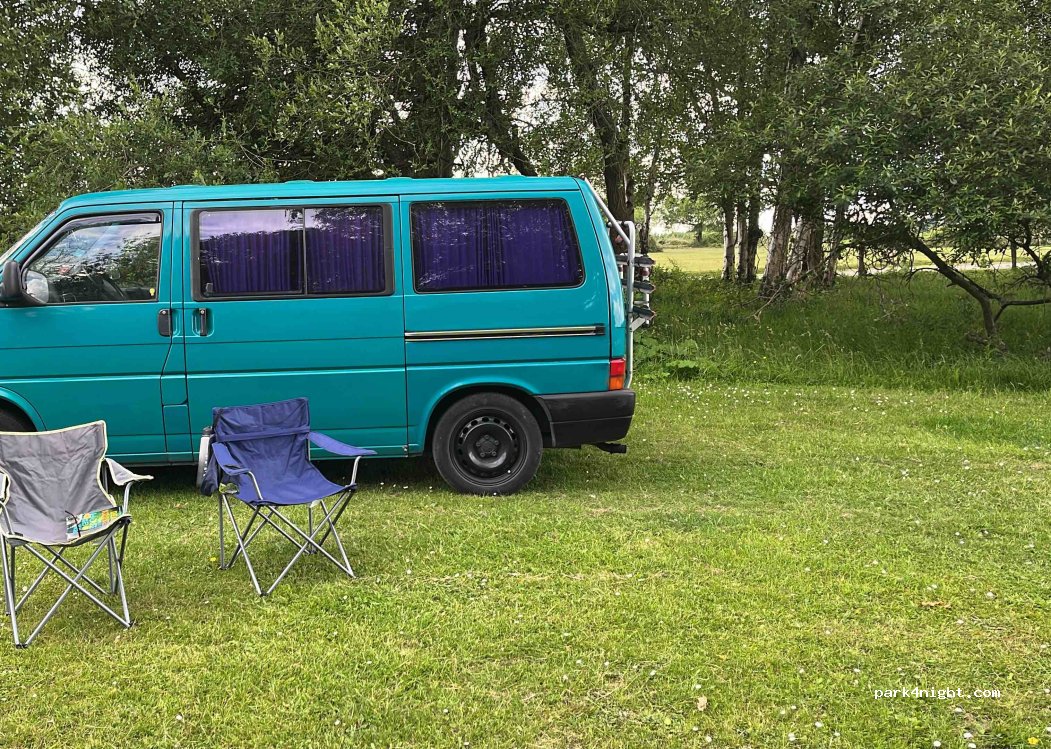 Holmsley Campsite — foto 4