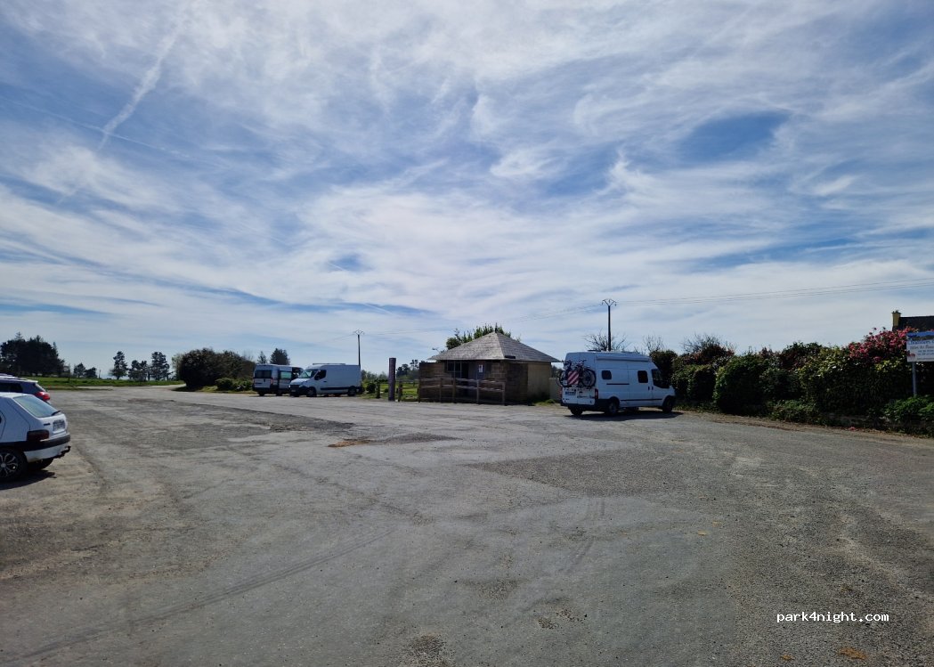 (29550) Plomodiern - 365 Sainte-Marie du Ménez Hom — foto 3
