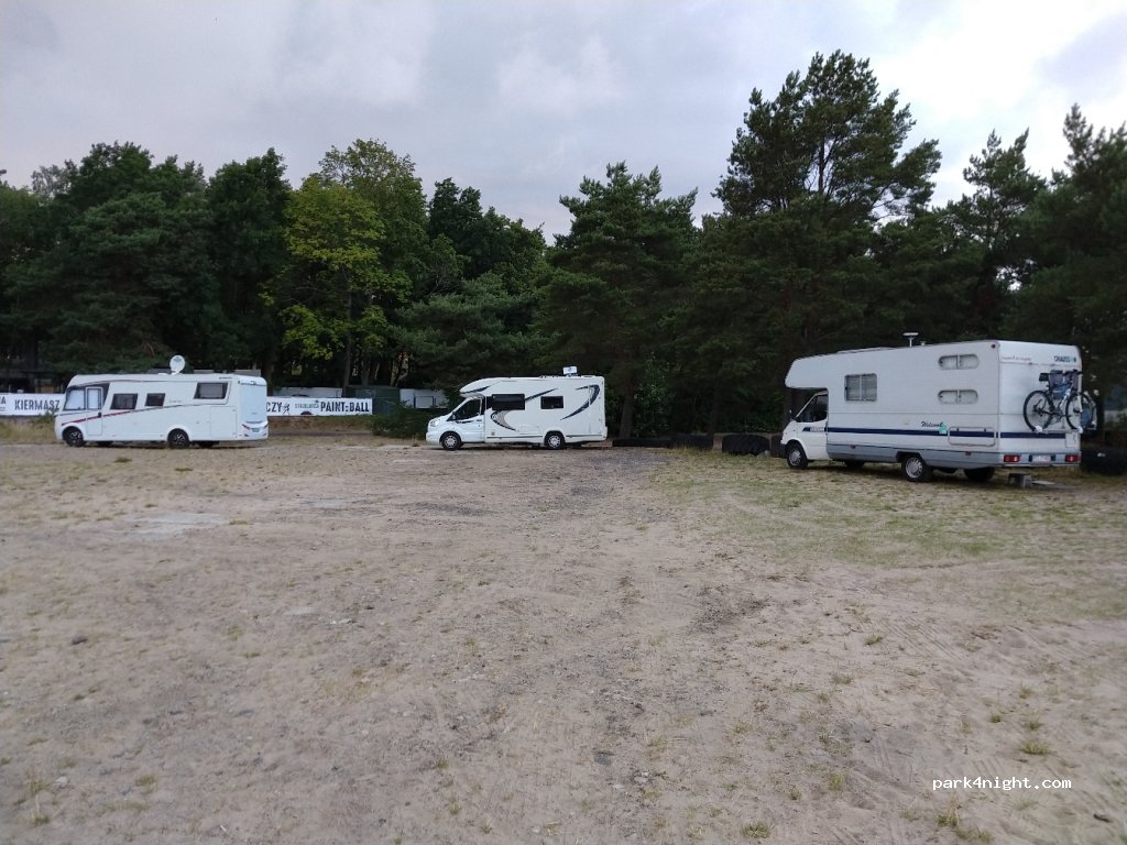 (76-270) Ustka - 16 Bohaterów Westerplatte — foto