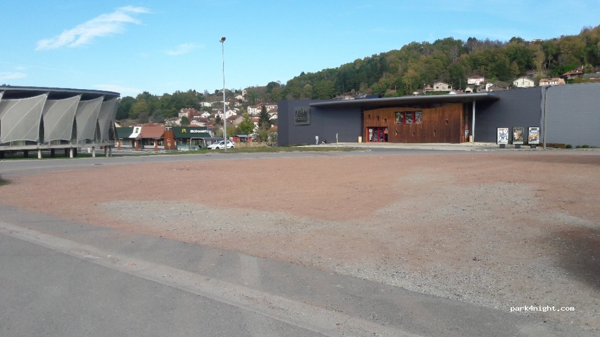 (12300) Decazeville - Avenue du 10 Août — foto 2