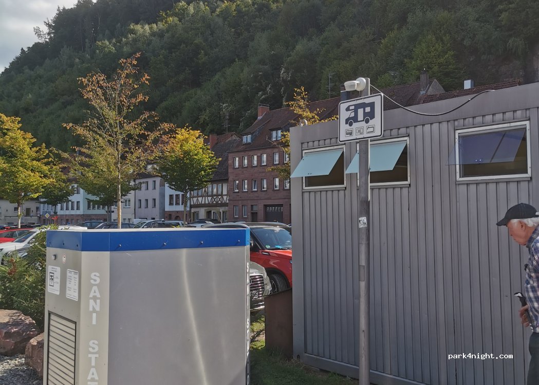 Wohnmobilstellplatz am Schwertfegertor in Miltenberg — foto 3