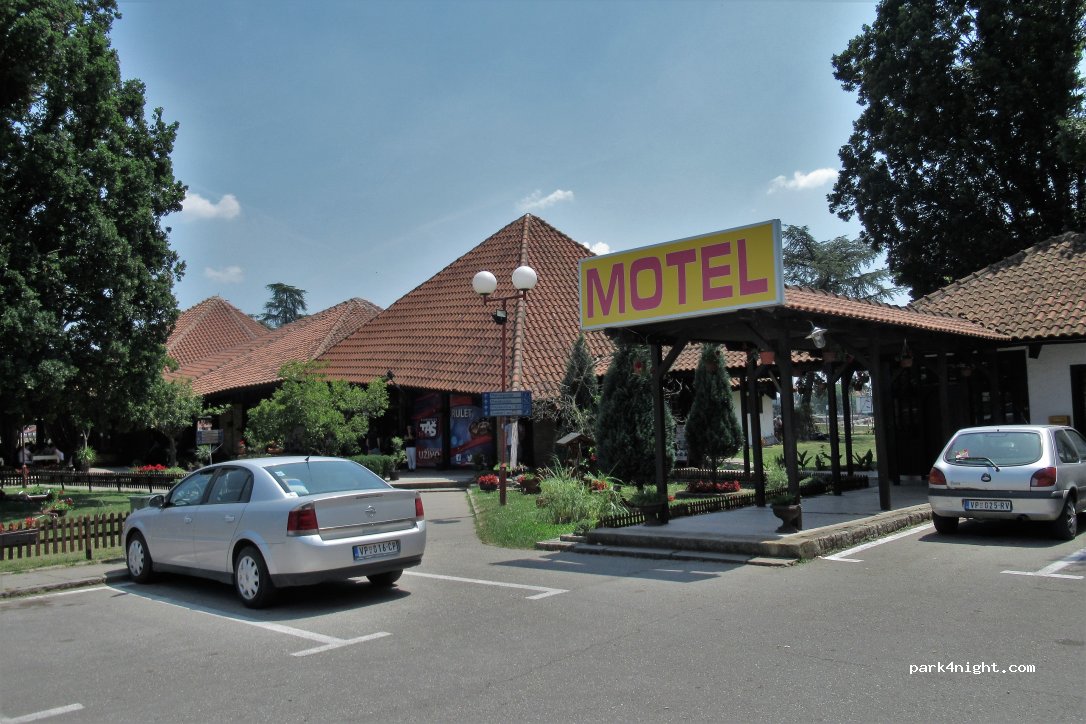Motel Stari Hrast — foto