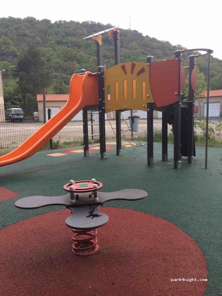 Camping Montebello (Caramany) — foto