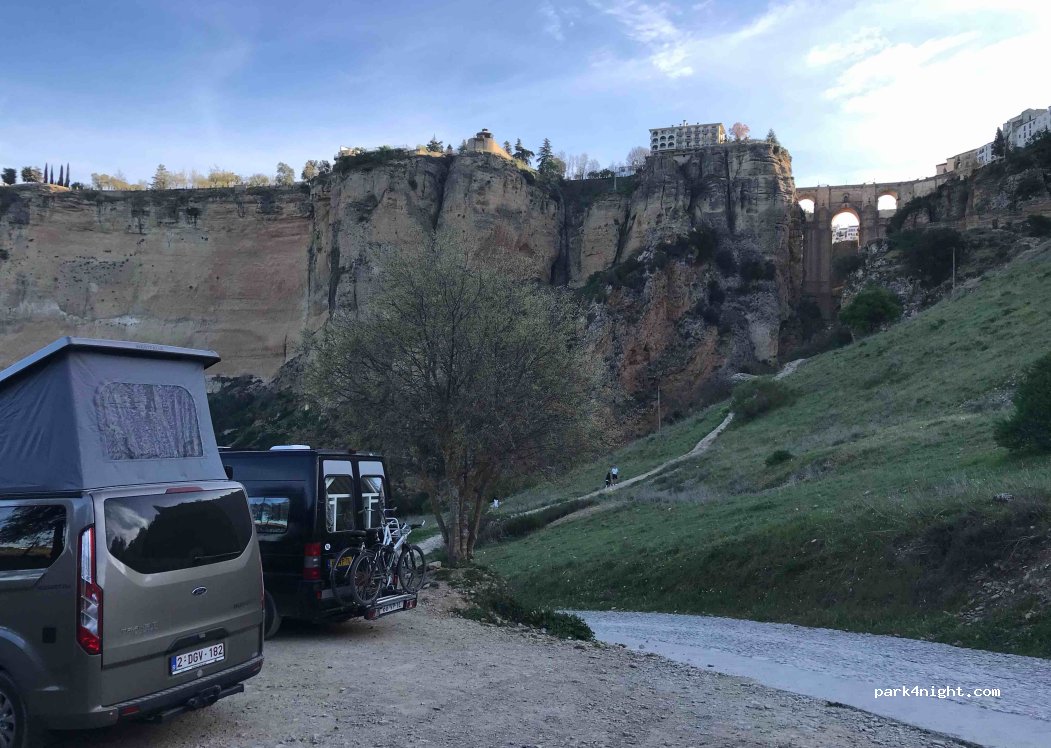 (29400) Ronda - 1955 Carretera de los Molinos — foto 3