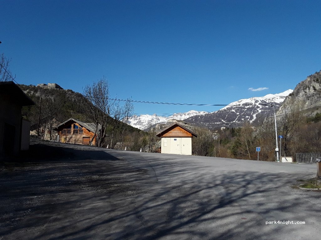 (05100) Briançon - 68 Hameau l'Envers du Fontenil — foto 2