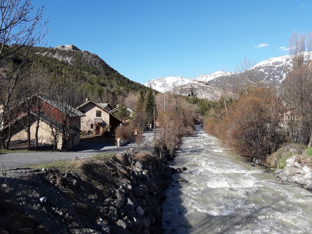 (05100) Briançon - 68 Hameau l'Envers du Fontenil — foto 3