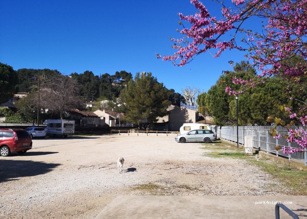 (13160) Châteaurenard - 5 Avenue Denis Pauleau — foto 4