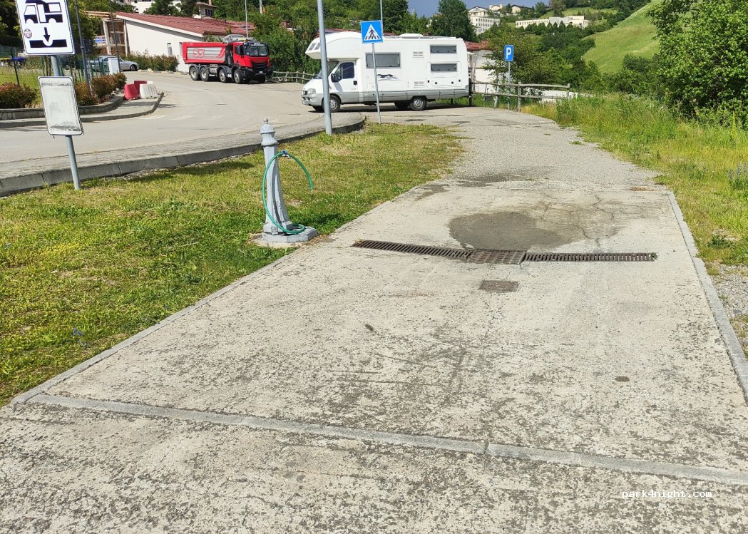 (42035) Castelnovo ne' Monti - 11 Via dei Partigiani — foto 3
