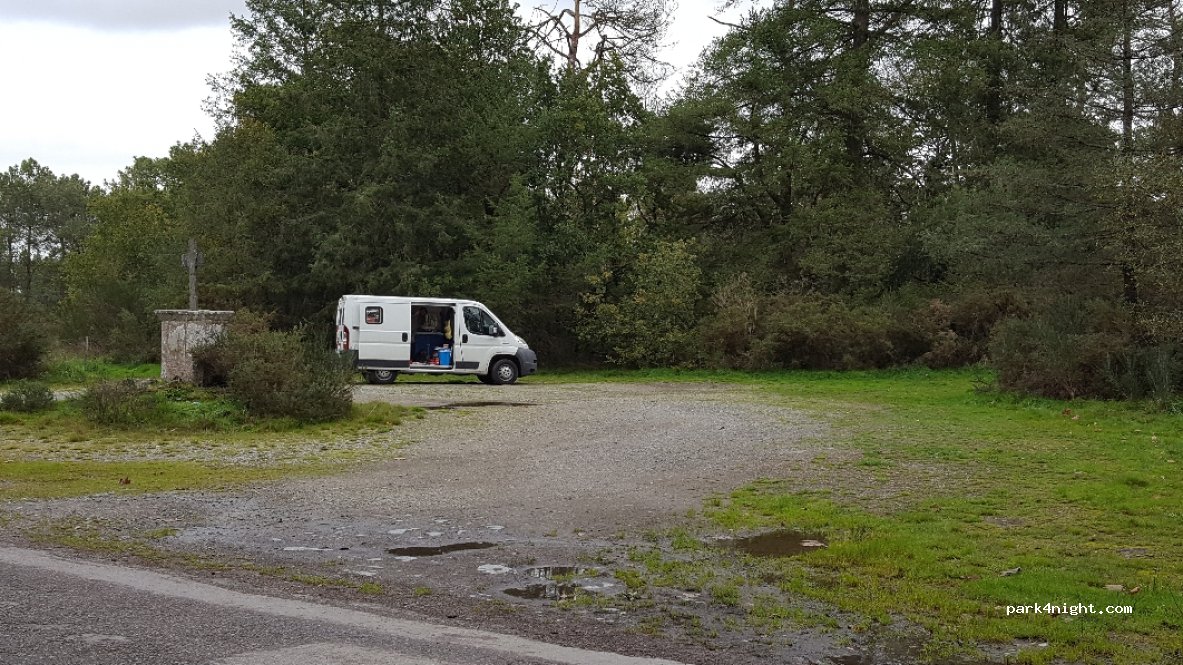 (56220) Malansac - La Croix Neuve — foto