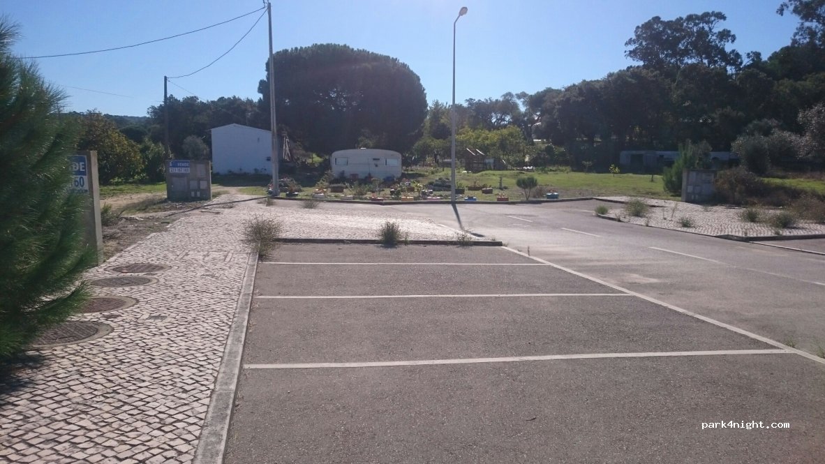 (2970)  - 9 Rua Fonte da Maçã — foto