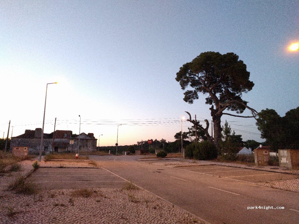 (2970)  - 9 Rua Fonte da Maçã — foto 3