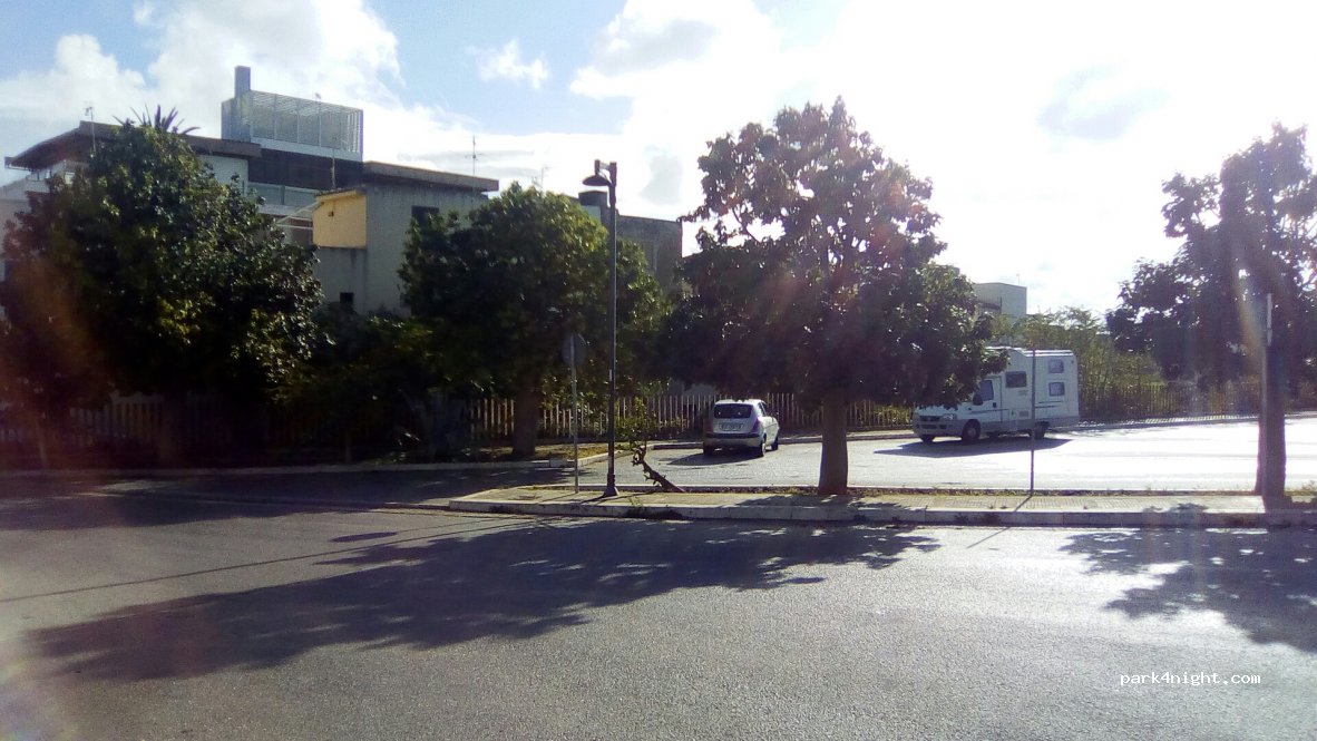 (91022) Marinella - Piazzale delle Metope — foto 2