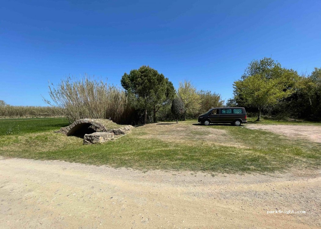 (17133) Serra de Daró - Unnamed Road — foto