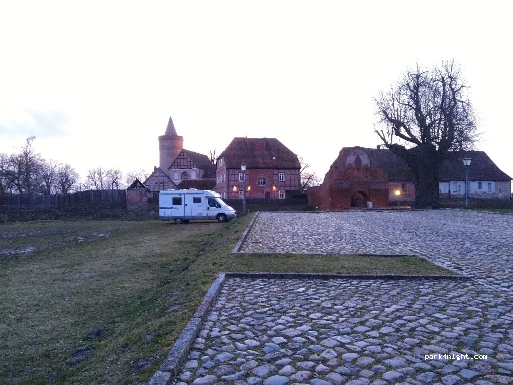 (17094) Burg Stargard - 4 Burg — foto 3