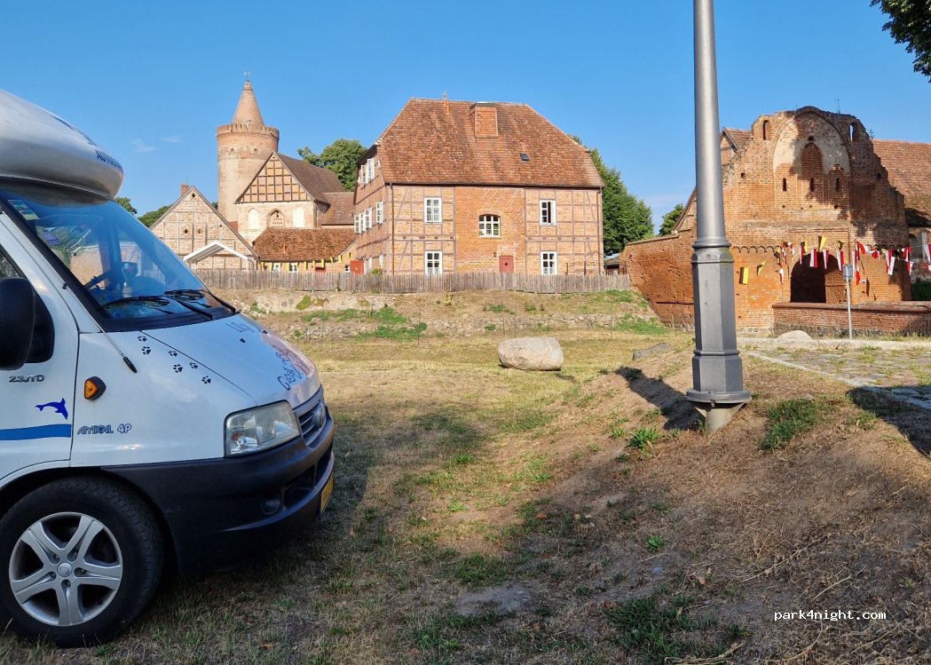 (17094) Burg Stargard - 4 Burg — foto 4