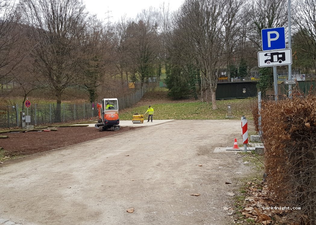 Wohnmobilstellplatz am Schönbergbad in Pfullingen — foto 3