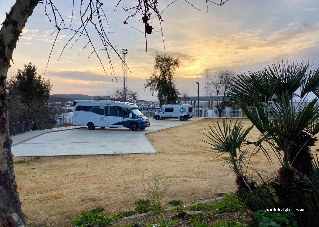 (14740) Hornachuelos - 5 Carretera San Calixto — foto 3