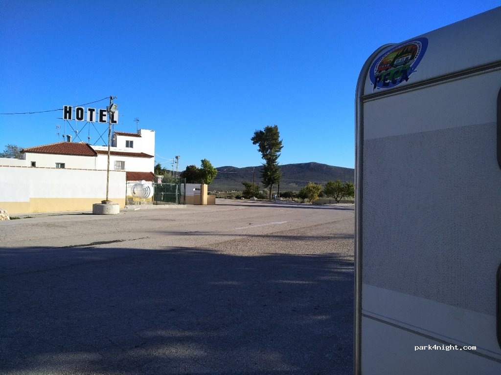 (41560) Lora de Estepa - Camino Cementerio — foto 2
