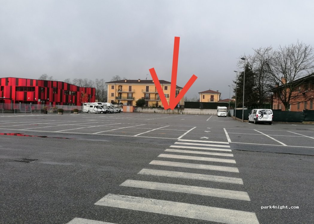 (12062) Cherasco - Piazza Giovanni Paolo II — foto 4