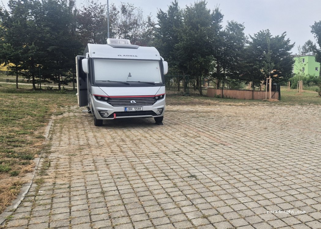 (695 01) Hodonín - 21 Lipová alej — foto 3