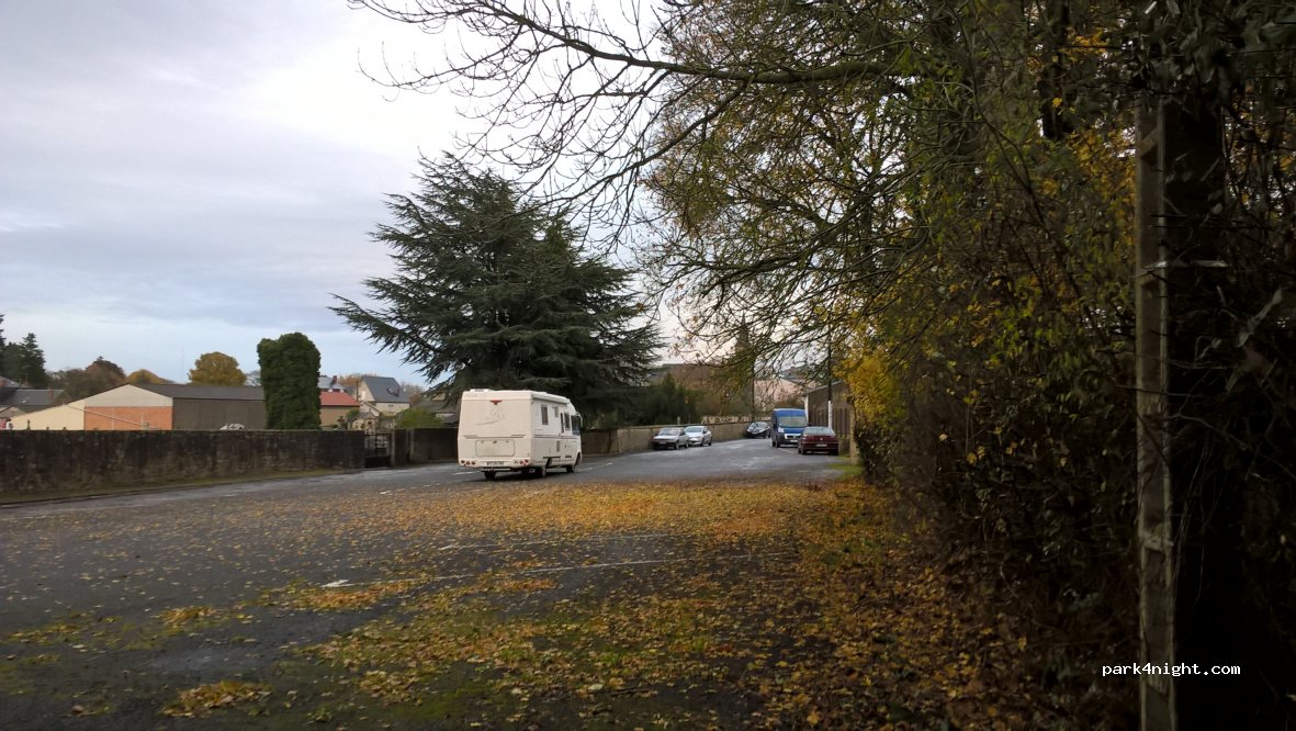 (23800) Dun-le-Palestel - 9B Voie des Chaumes — foto 2