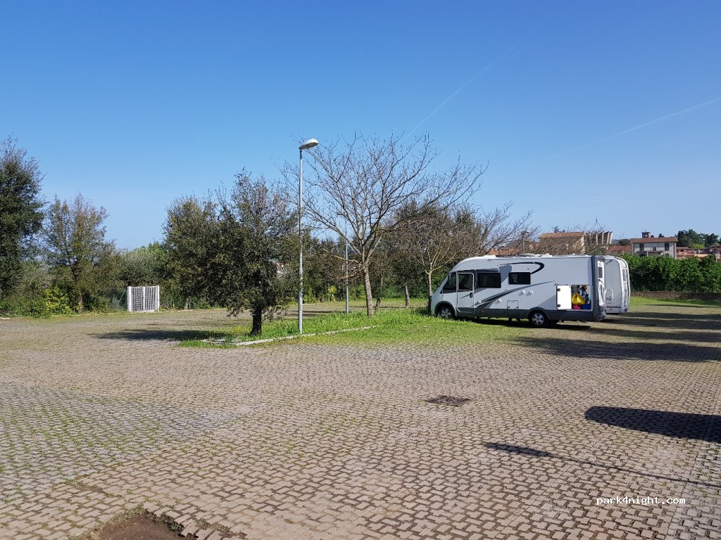 (01030) Calcata Vecchia - Via Luigi Cadorna — foto