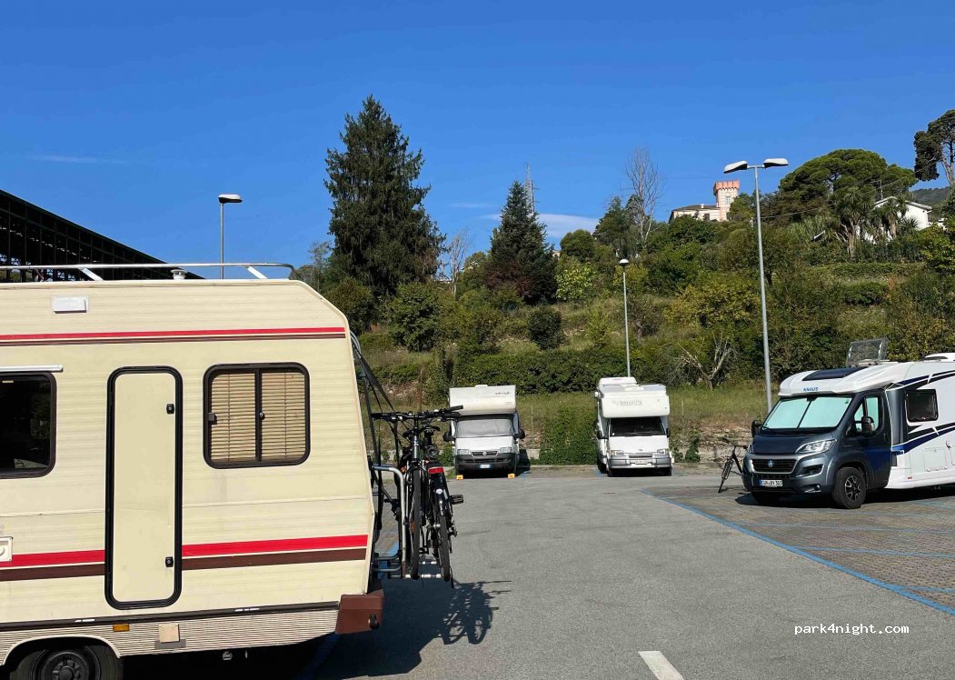(16035) Rapallo - 43A Via San Pietro — foto