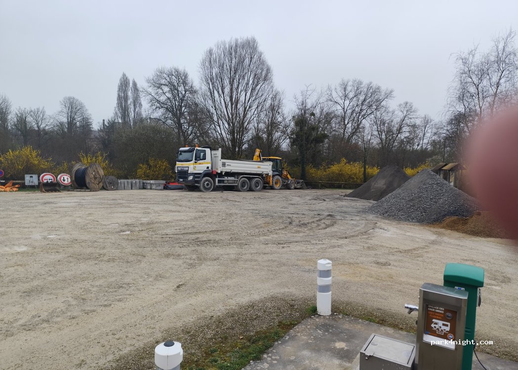 (86350) Usson-du-Poitou - Route de Civray — foto 5
