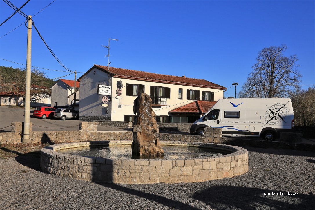 (6243) Gradišče pri Materiji - 3 Gradišče pri Materiji — foto