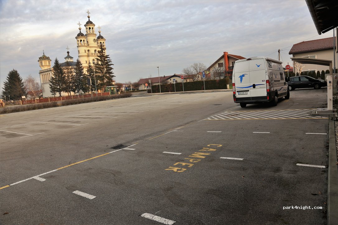 (9233) Odranci - 2 Mladinska ulica — foto
