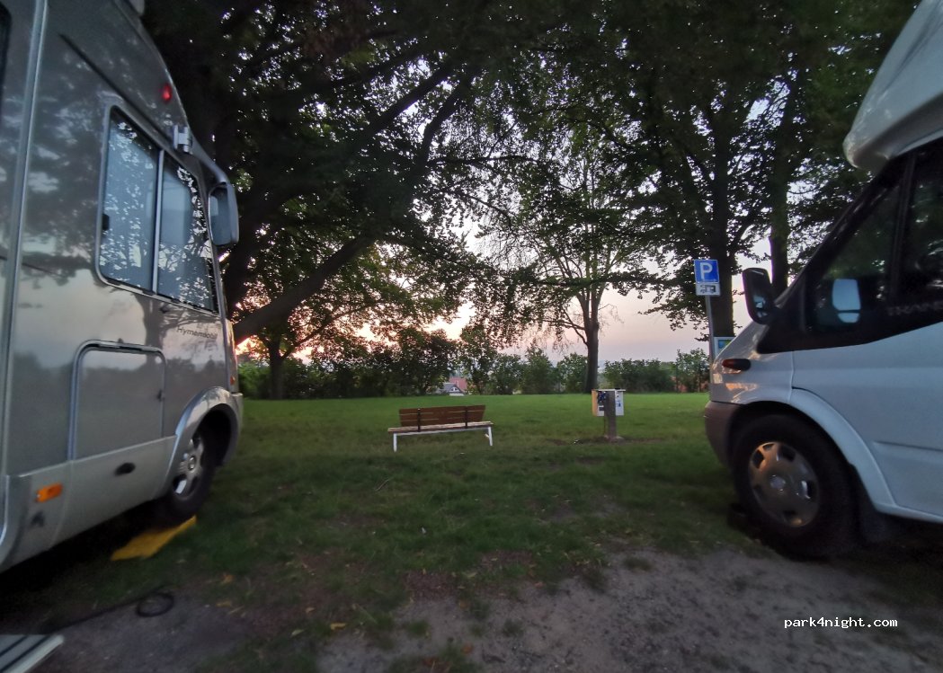 Wohnmobilstellplatz Schöningen — foto 2