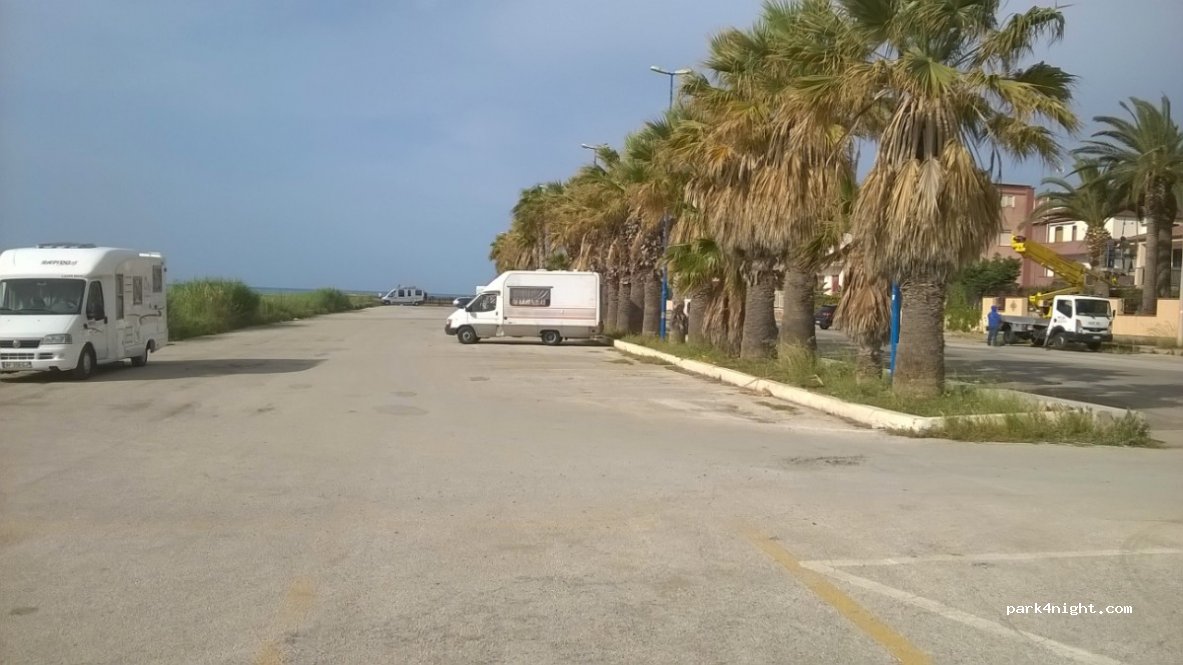 (92014) Porto Empedocle - 62 Via Lungomare Nettuno — foto