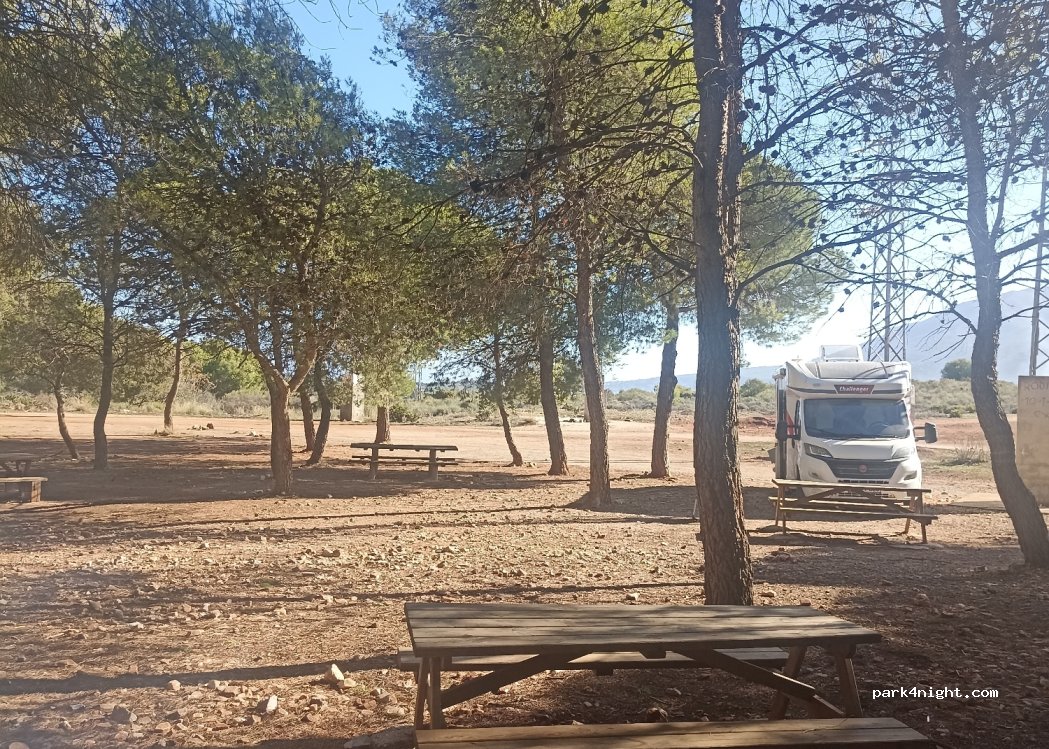 (29100) Málaga - 181 Lugar Partido Valdeperales — foto 4