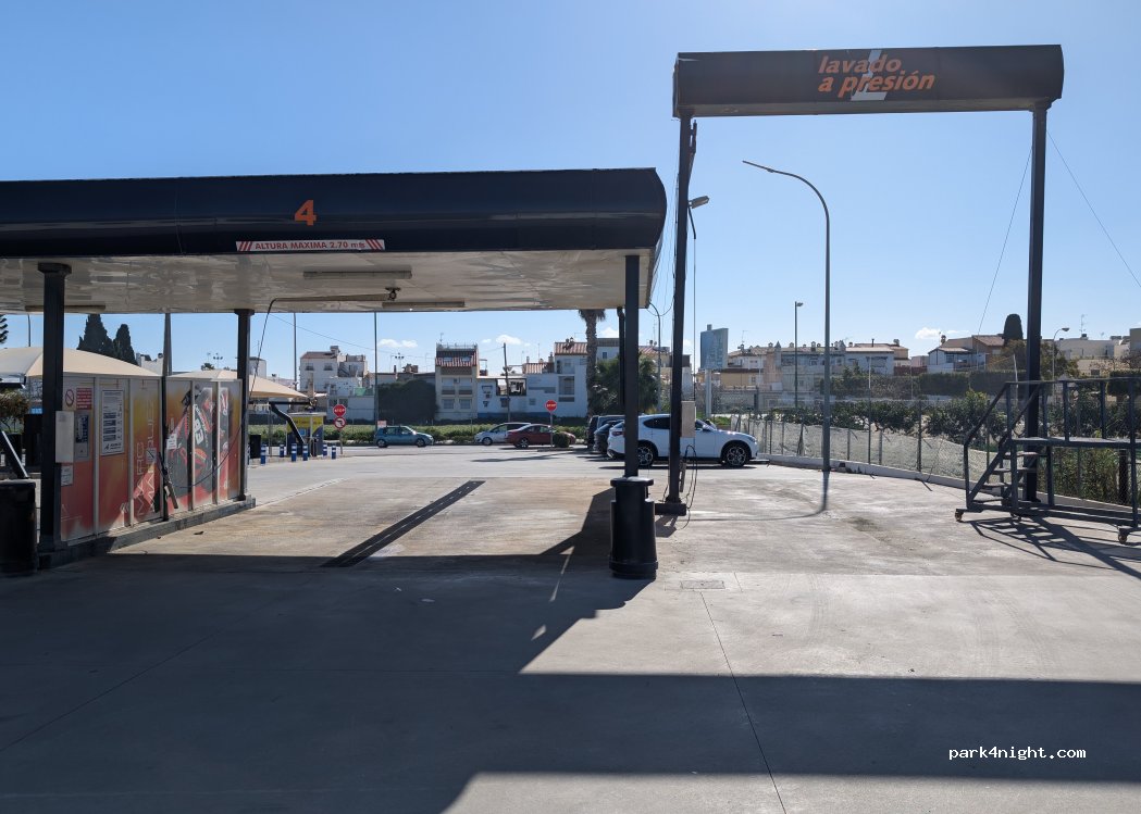(29740) Torre del Mar - 45 Avenida de Andalucía — foto 2