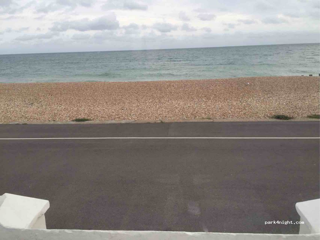 (PO21 2QA) Bognor Regis - 16 Marine Drive West — foto