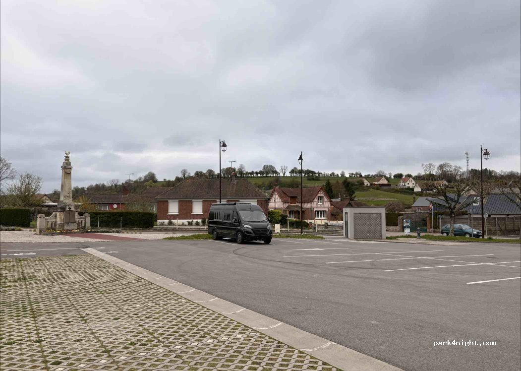 (76870) Gaillefontaine - 42 Place de la Mairie — foto 4